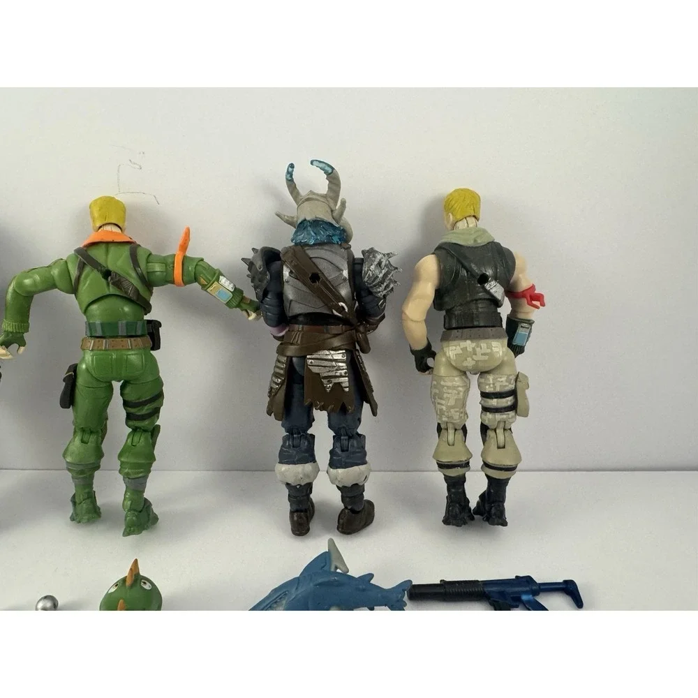 Fortnite Action Figure Lot of 4 +‎ Accessories